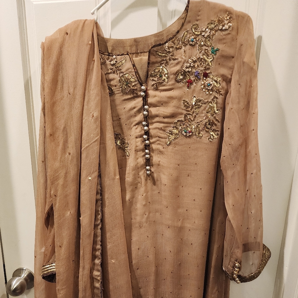 3 piece formal crinkle georgette suite  in size M/L ( Camel color )